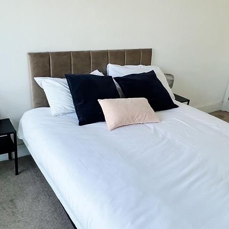 Stunning Riverside View Apartment, Near Canary Wharf & O2 Londres Extérieur photo