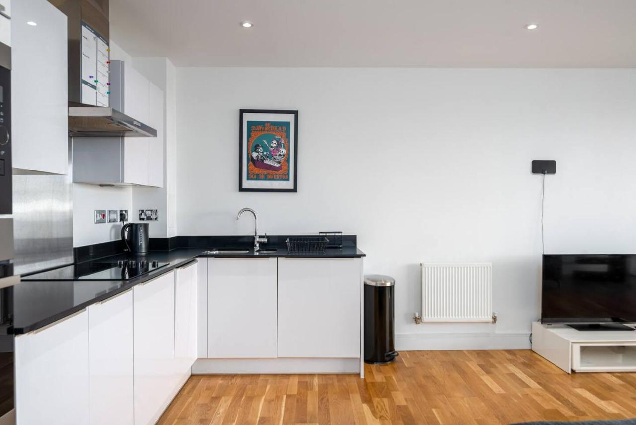 Stunning Riverside View Apartment, Near Canary Wharf & O2 Londres Extérieur photo